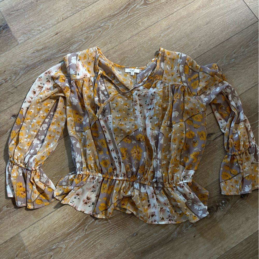 Easel floral top